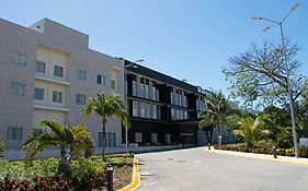 Residence Inn By Marriott Playa Del Carmen